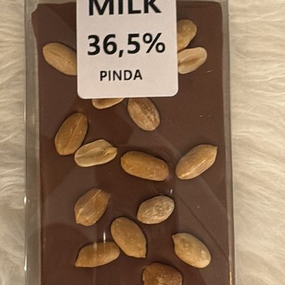 Milk Chocolate & Peanuts
